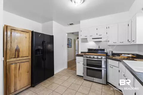 Kitchen - 5609 Diane Dr, Mobile, AL 36618 photo 2 of 2