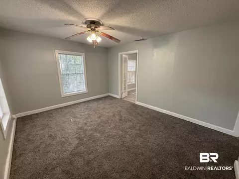 553 4th Ave, Chickasaw, AL 36611 photo 3