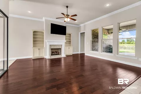 Living - 11497 Alabaster Dr, Daphne, AL 36526 photo 3 of 4