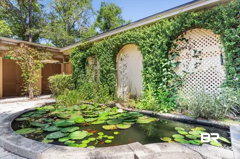 Exterior - 25 Edgefield Rd, Mobile, AL 36608 photo 4 of 5