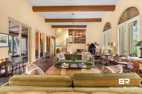 Living - 25 Edgefield Rd, Mobile, AL 36608 photo 3 of 4