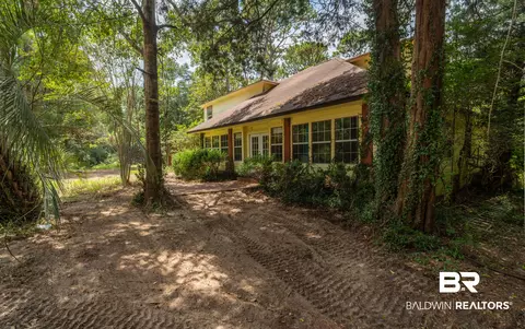 25193 Hilltop Ln, Loxley, AL 36551
