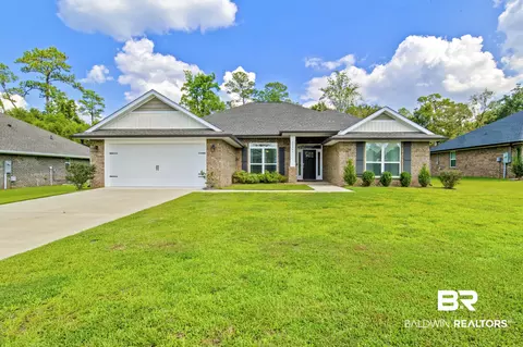 22840 Ridgewood Dr, Robertsdale, AL 36567