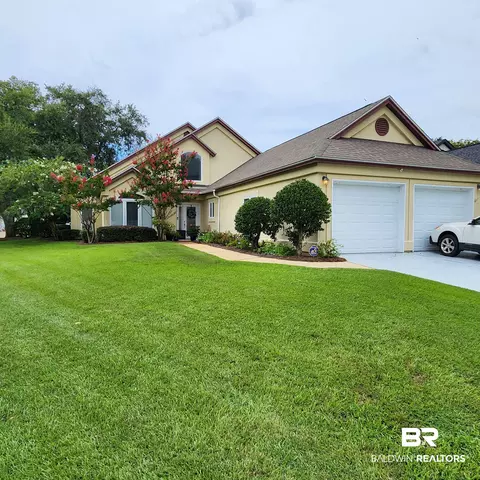614 Saint Andrews Dr, Gulf Shores, AL 36542