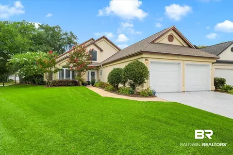 614 Saint Andrews Dr, Gulf Shores, AL 36542