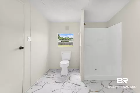 Bath - 1377 Caney Loop, Lillian, AL 36549 photo 4 of 4