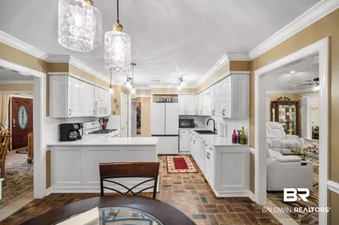 Kitchen - 111 Lakeview Loop, Daphne, AL 36526 photo 1 of 3