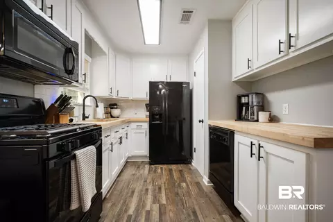 Kitchen - 7327 Jeff Glaze Cir, Mobile, AL 36619 photo 1 of 3