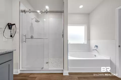 Bath - 9388 Eiland Dr, Foley, AL 36535 photo 3 of 3