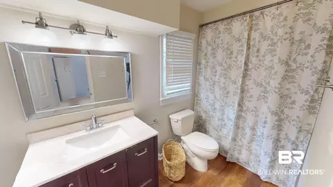 Bath - 2760 Brevard Dr, Mobile, AL 36606 photo 1 of 3