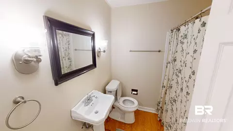 Bath - 2760 Brevard Dr, Mobile, AL 36606 photo 2 of 3
