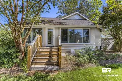 217 S Mobile St, Fairhope, AL 36532
