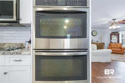 Kitchen - 12185 Celeste Rd, Chunchula, AL 36521 photo 6 of 8