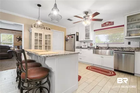 Kitchen - 12185 Celeste Rd, Chunchula, AL 36521 photo 5 of 8