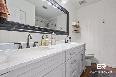 Bath - 12185 Celeste Rd, Chunchula, AL 36521 photo 2 of 10