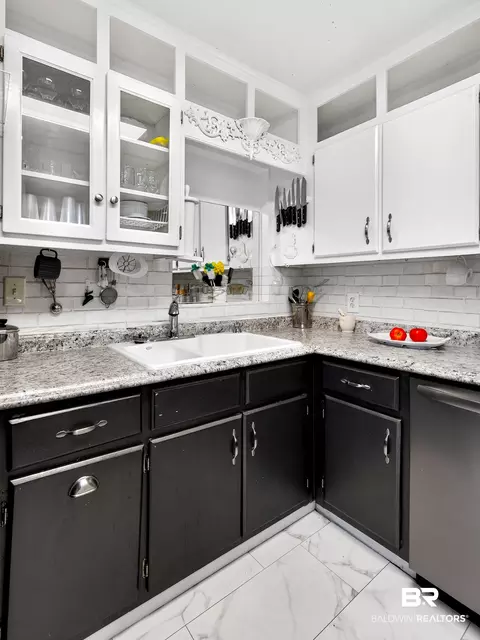 Kitchen - 5852 University Ave, Mobile, AL 36618 photo 5 of 5