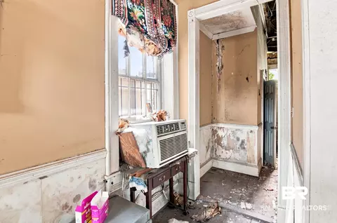 Entry Way - 303 N Conception St, Mobile, AL 36603 photo 3 of 3