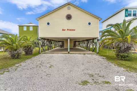 1389 W Lagoon Ave UNIT A, Gulf Shores, AL 36542