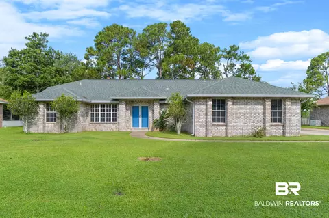 5007 Shoshone Dr, Pensacola, FL 32507