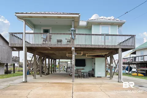 2242 Mallard St, Dauphin Island, AL 36528
