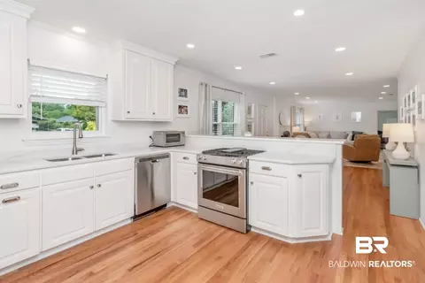 Kitchen - 620 Tuthill Ln, Mobile, AL 36608 photo 4 of 4