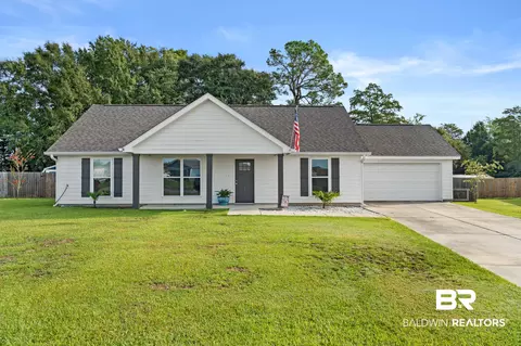 228 Lakefront Cir, Summerdale, AL 36580