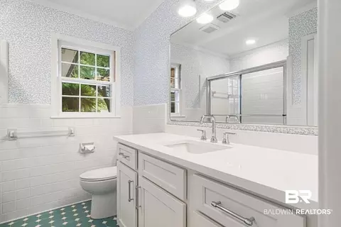 Bath - 604 E Cumberland Rd, Mobile, AL 36608 photo 1 of 2