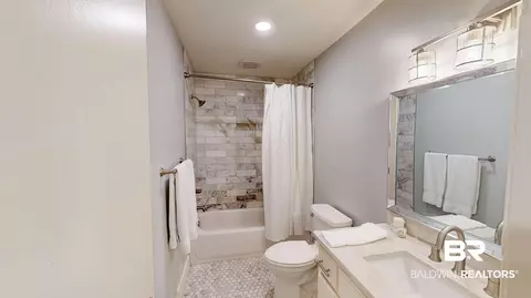 Bath - 4009 Old Shell Rd #B2, Mobile, AL 36608 photo 1 of 2