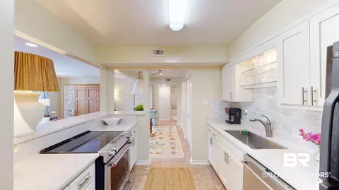 Kitchen - 4009 Old Shell Rd #B2, Mobile, AL 36608 photo 1 of 1