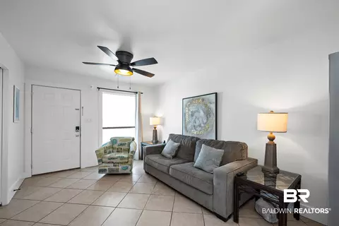 920 W Lagoon Ave #B201, Gulf Shores, AL 36542