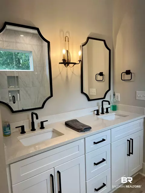 Bath - 5219 Pine Rd, Orange Beach, AL 36561 photo 3 of 4