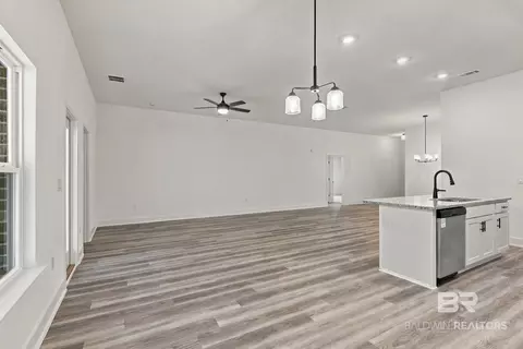 Entry Way - 620 Mayflower Dr, Foley, AL 36535 photo 3 of 5