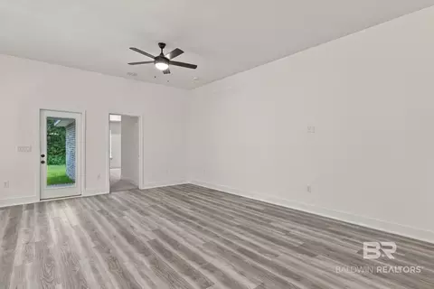 Living - 620 Mayflower Dr, Foley, AL 36535 photo 2 of 3