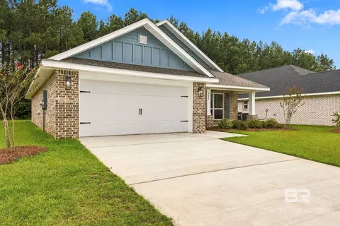Exterior - 620 Mayflower Dr, Foley, AL 36535 photo 2 of 6
