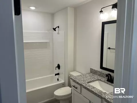 Bath - 620 Mayflower Dr, Foley, AL 36535 photo 1 of 5