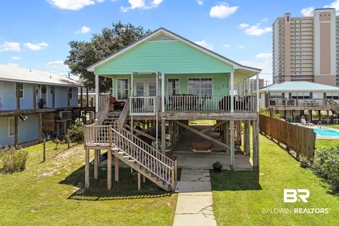 994 W Lagoon Ave, Gulf Shores, AL 36542