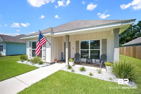 Exterior - 23997 Veranda Cir, Elberta, AL 36530 photo 4 of 7