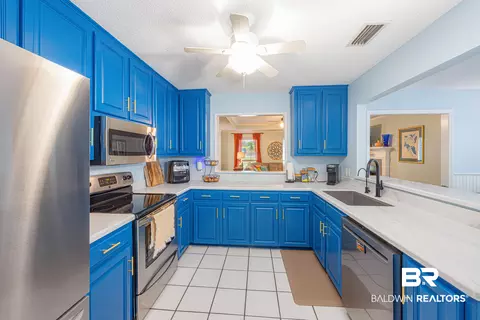 Kitchen - 106 Avon Cir, Daphne, AL 36526 photo 3 of 6