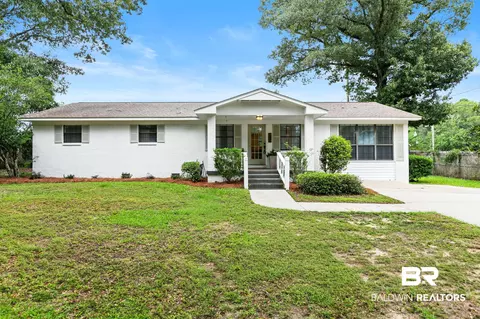105 Sara Ave N, Spanish Fort, AL 36527