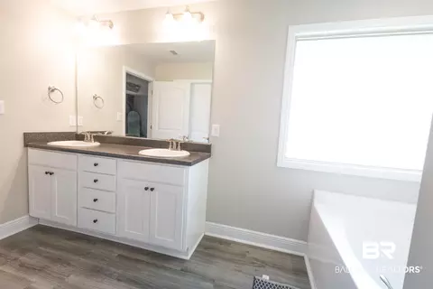 Bath - 14650 Silver Oaks Loop, Silverhill, AL 36576 photo 2 of 4