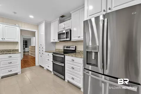 Kitchen - 4251 Horloesther Ct, Mobile, AL 36608 photo 4 of 7