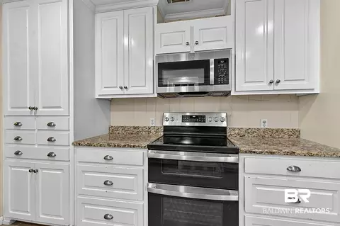 Kitchen - 4251 Horloesther Ct, Mobile, AL 36608 photo 5 of 7