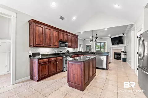 Kitchen - 9380 Sanibel Loop, Daphne, AL 36526 photo 3 of 4