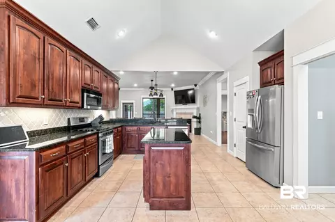 Kitchen - 9380 Sanibel Loop, Daphne, AL 36526 photo 2 of 4