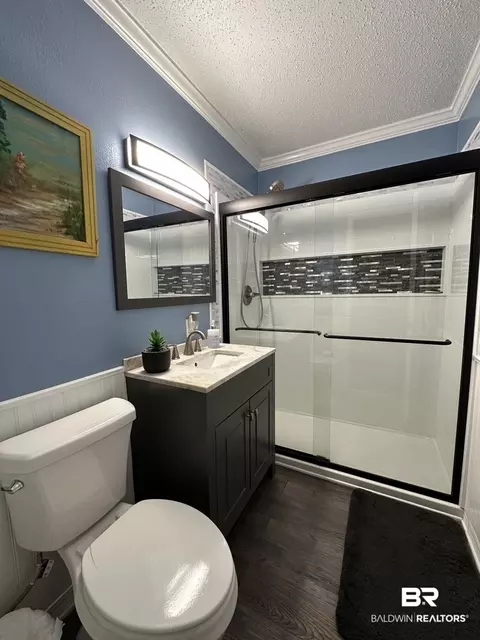 Bath - 30385 State St, Elberta, AL 36530 photo 1 of 2