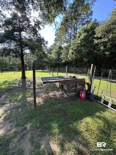 Exterior - 30385 State St, Elberta, AL 36530 photo 5 of 21