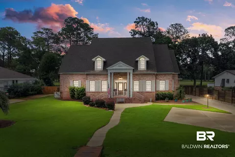 701 Wedgewood Dr, Gulf Shores, AL 36542