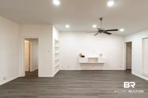 Living - 4359 Antares Ln, Mobile, AL 36693 photo 3 of 5