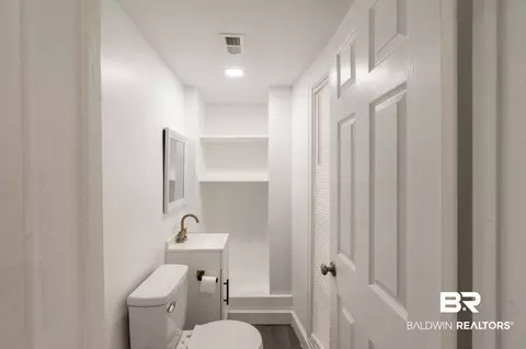 Bath - 4359 Antares Ln, Mobile, AL 36693 photo 3 of 5