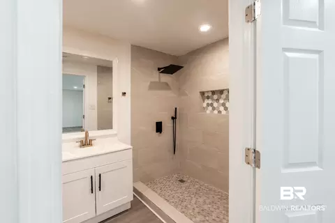 Bath - 4359 Antares Ln, Mobile, AL 36693 photo 4 of 5
